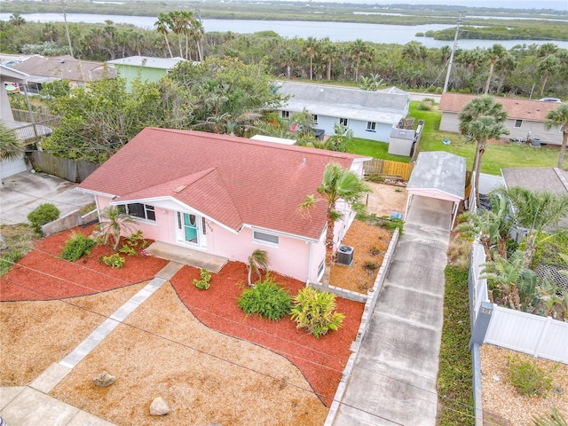 bird's eye view with a water view