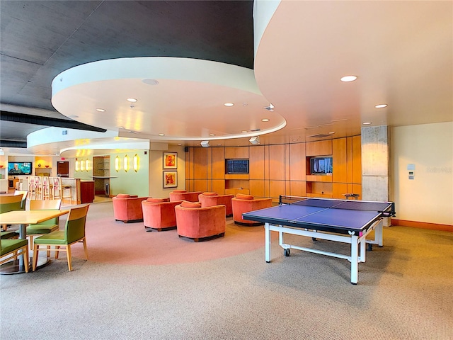 recreation room featuring carpet floors