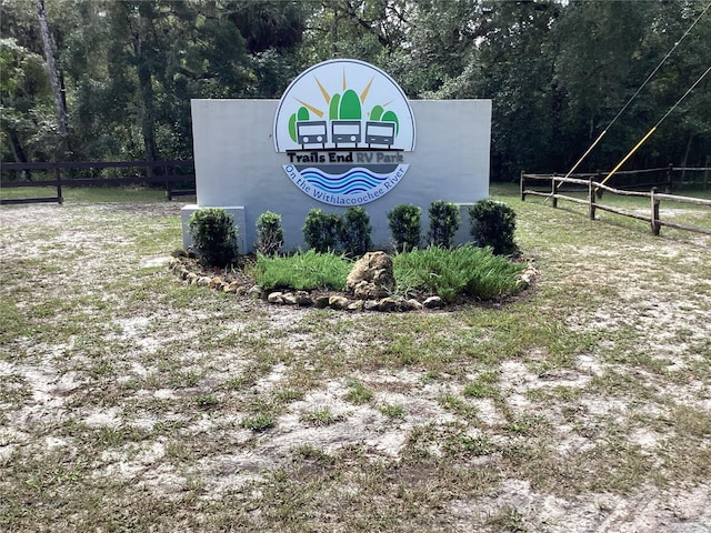 view of community / neighborhood sign