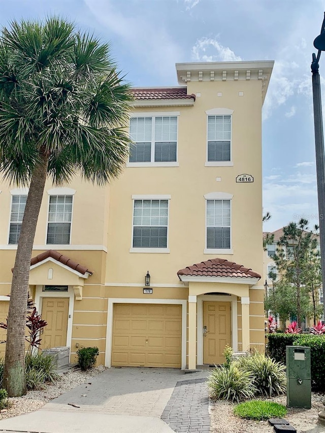 view of front of home featuring a garage