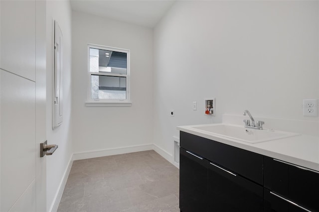 bathroom featuring sink