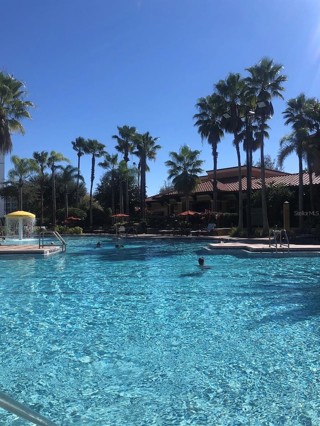 12521 Floridays Resort Dr Unit 302F, Orlando, FL 32821 - view of community pool