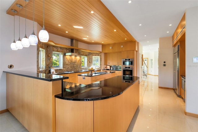 kitchen with decorative backsplash, a large island with sink, wooden ceiling, hanging light fixtures, and range hood