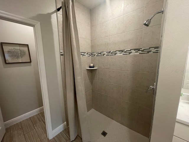 bathroom with curtained shower