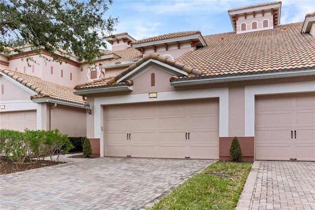 view of front of house with a garage