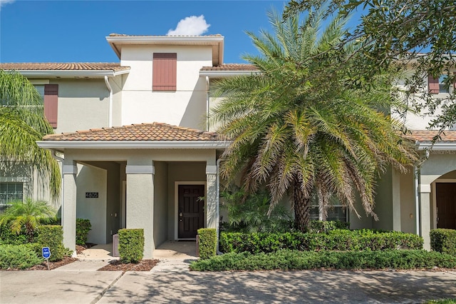 view of mediterranean / spanish-style home