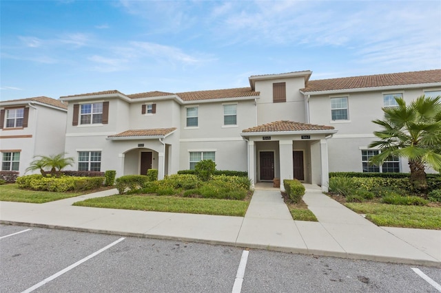 view of mediterranean / spanish-style home