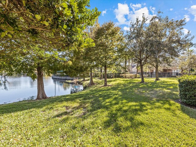 view of yard featuring a water view
