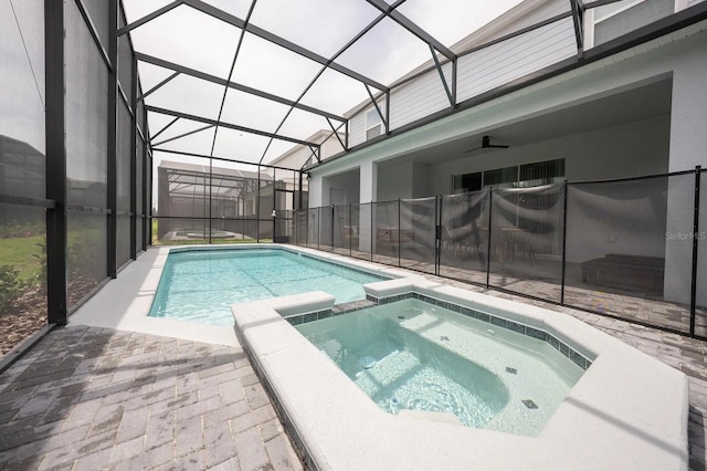 4189 Lana Ave, Davenport, FL 33897 - view of pool featuring a lanai, ceiling fan, a pool with connected hot tub, and a patio