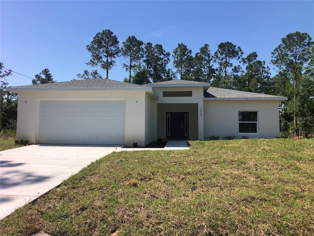 7539 Bernal Dr, Sebring, FL 33872 - view of front of property featuring an attached garage, stucco siding, driveway, a front lawn, and roof with shingles