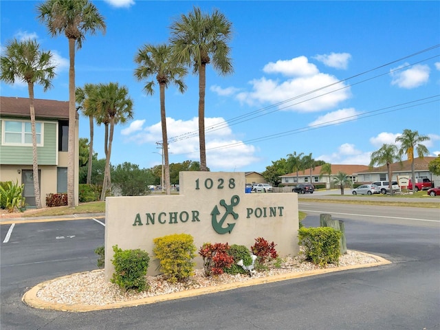 view of community / neighborhood sign