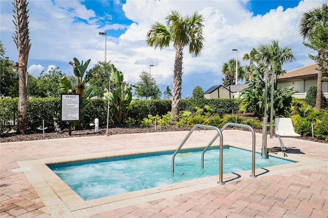 view of swimming pool