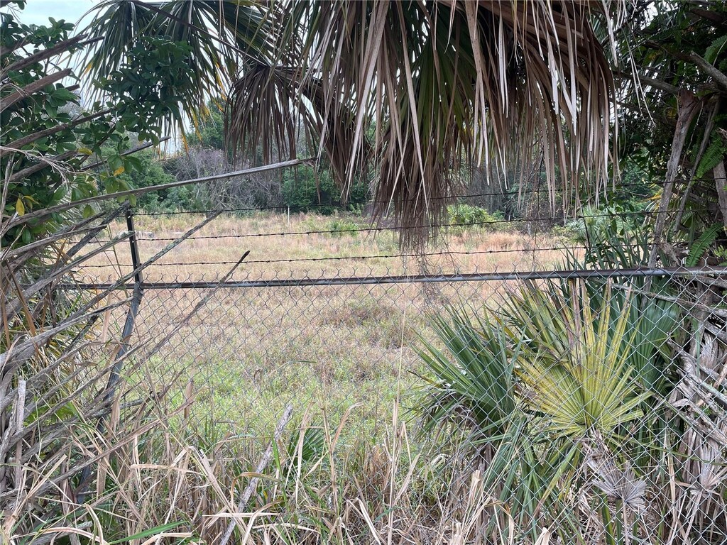 180 Thompson Ave, Cocoa, FL 32927 - photo 1