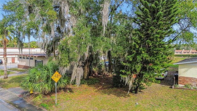 Listing photo 2 for 25 People St, Eatonville FL 32751