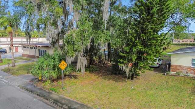 Listing photo 3 for 25 People St, Eatonville FL 32751