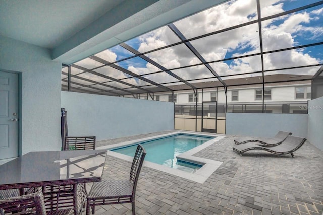 view of swimming pool featuring a patio