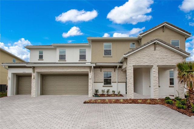 view of front facade featuring a garage