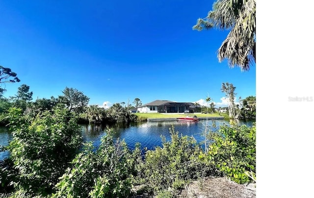 Listing photo 3 for 2703 Ceitus Pkwy, Cape Coral FL 33991