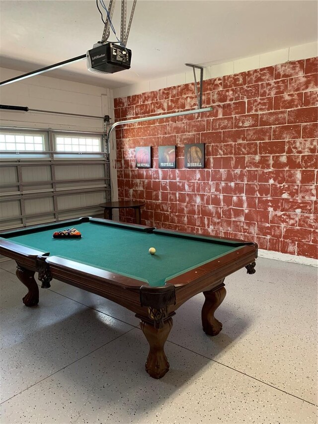 playroom featuring billiards