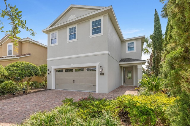 view of front property featuring a garage