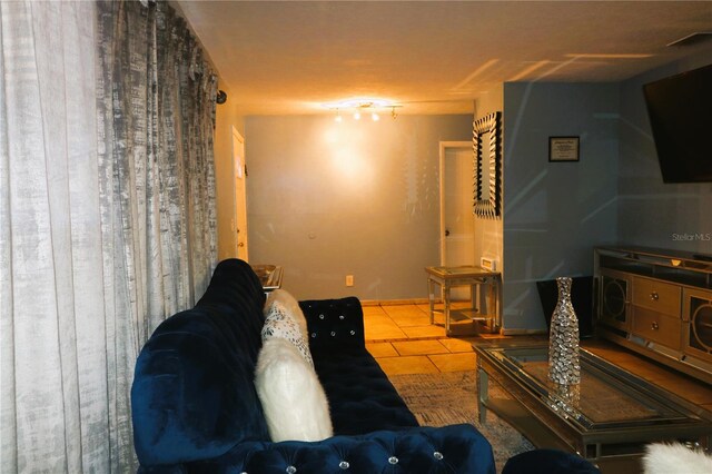 595 Benjamin Franklin Pl, Orlando, FL 32809 - view of tiled living room