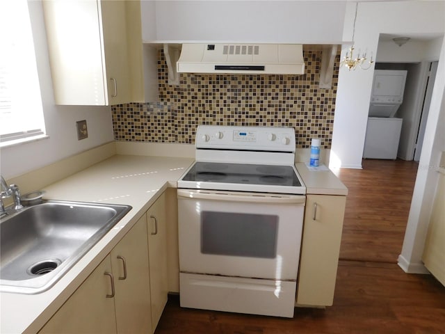 kitchen with sink, dark hardwood / wood-style flooring, backsplash, white range with electric cooktop, and custom exhaust hood