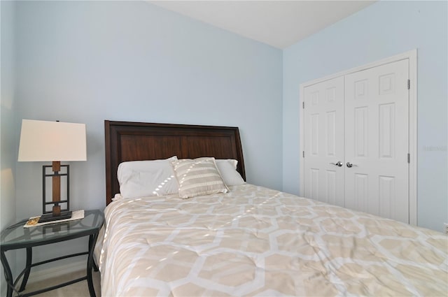 bedroom with a closet