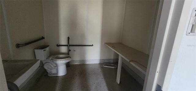 bathroom featuring toilet