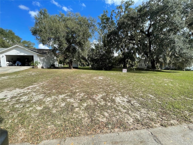 Listing photo 3 for Hemingway Ct, Deland FL 32720