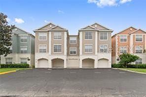 view of front of house with an attached garage and driveway