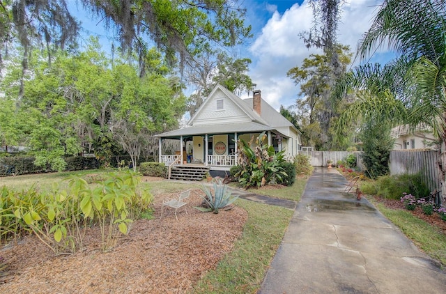 view of front of home featuring covered porch