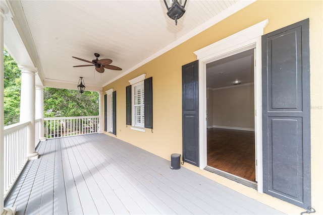 deck with ceiling fan