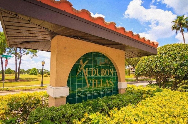 view of community / neighborhood sign