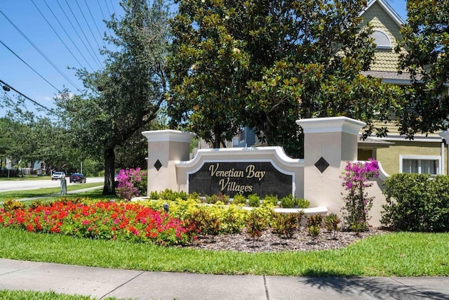 view of community / neighborhood sign