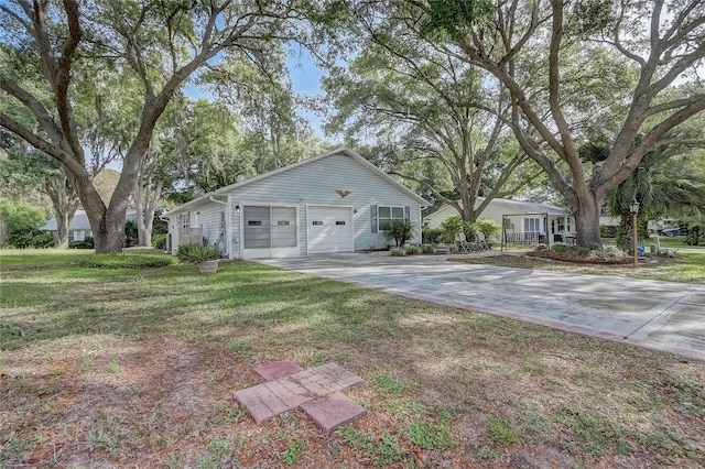 view of yard with a garage