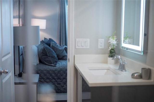 bathroom featuring sink