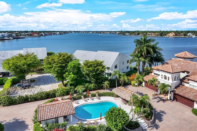 bird's eye view featuring a water view