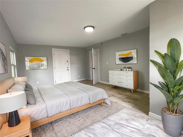 4011 Mesa Ave, Sarasota, FL 34233 - bedroom with baseboards