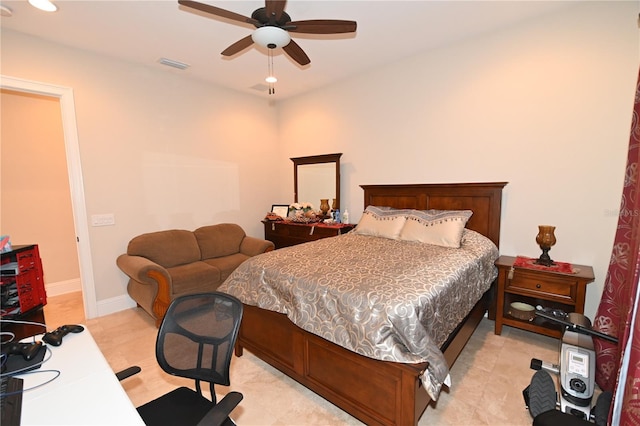 bedroom with ceiling fan