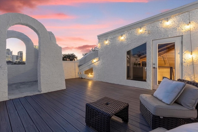 view of deck at dusk