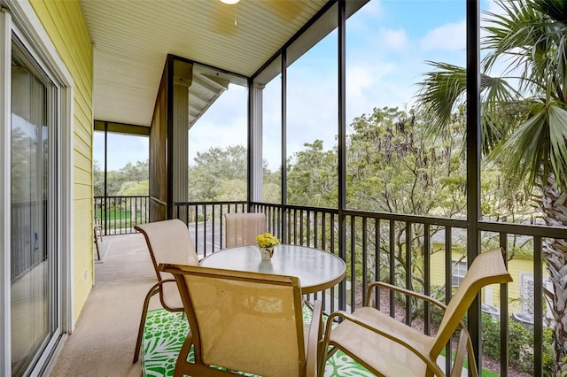 view of sunroom / solarium