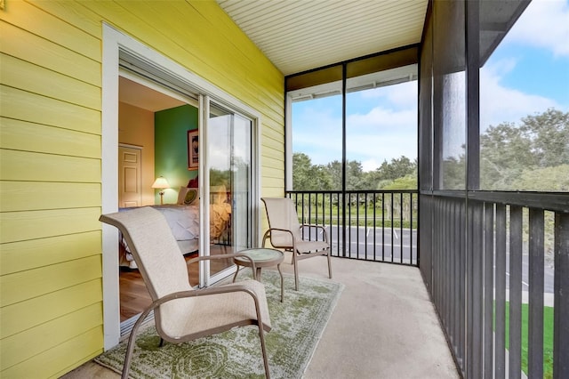 view of sunroom / solarium