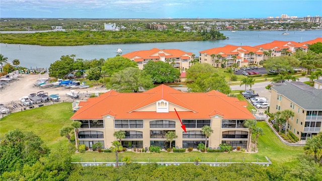 bird's eye view featuring a water view