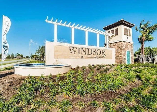 view of community / neighborhood sign