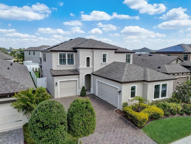 view of front property featuring a garage