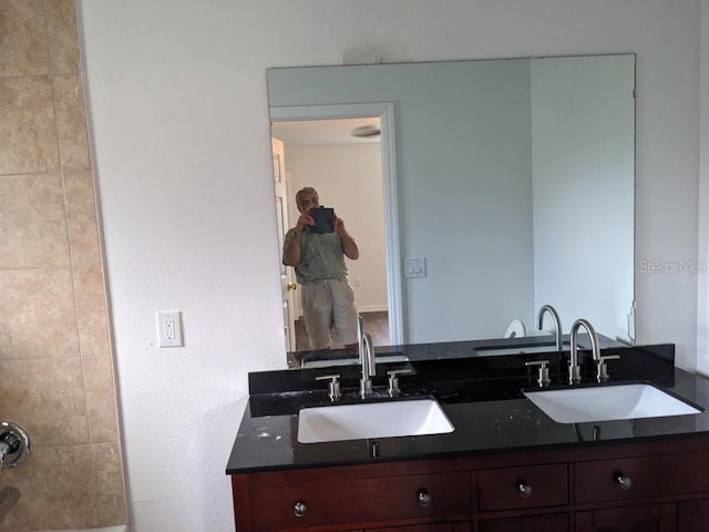 776 E Broadway St, Oviedo, FL 32765 - bathroom featuring vanity