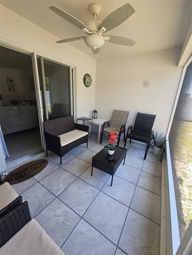 view of terrace with ceiling fan