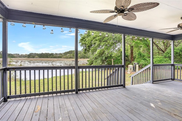 deck with ceiling fan