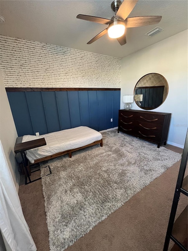 bedroom featuring carpet floors and ceiling fan