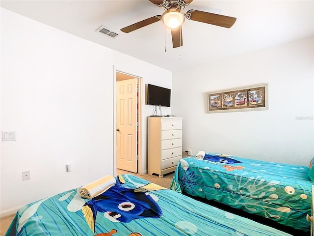 bedroom featuring ceiling fan